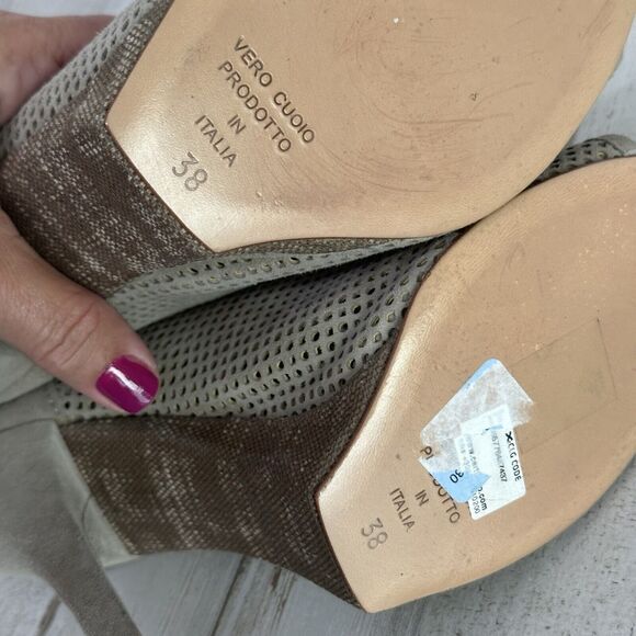 Gianfranco Ferre Heeled Booties 38 Size 8 Perforated Peep Toe Zipper Designer - Picture 4 of 7